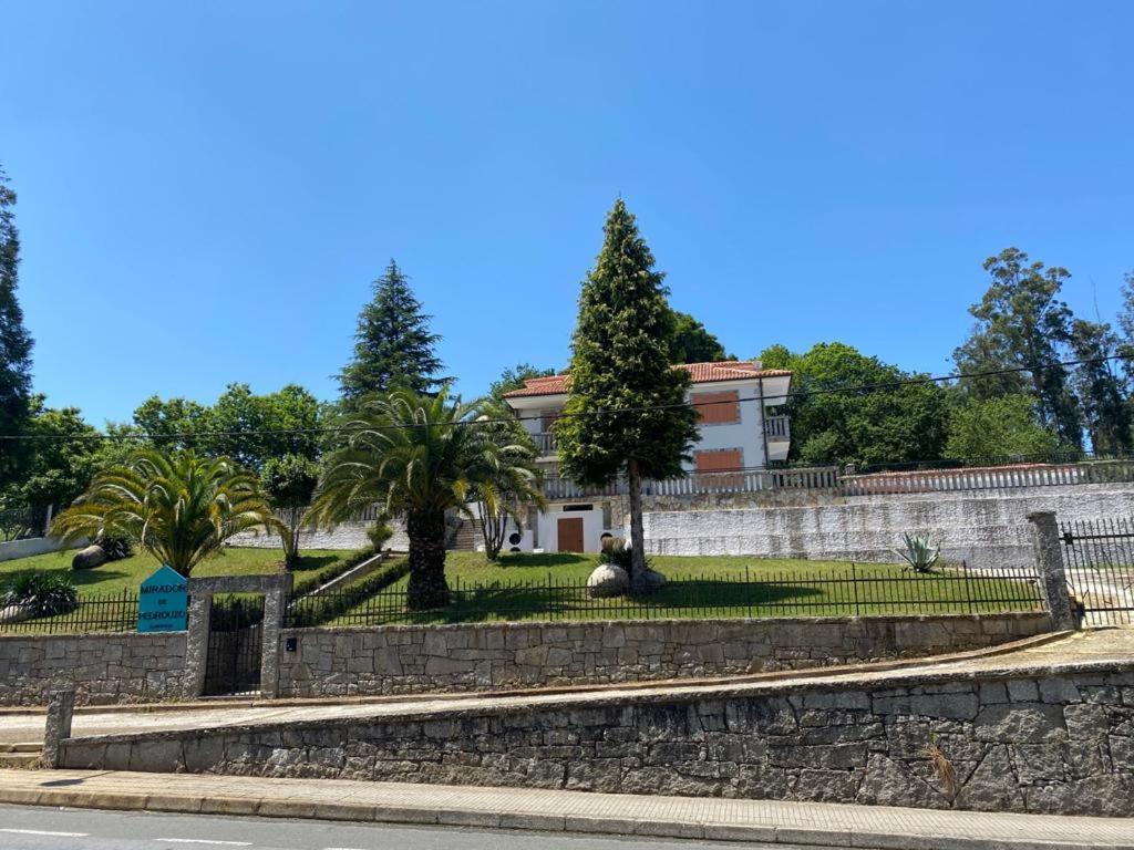 Albergue Mirador De Pedrouzo Экстерьер фото